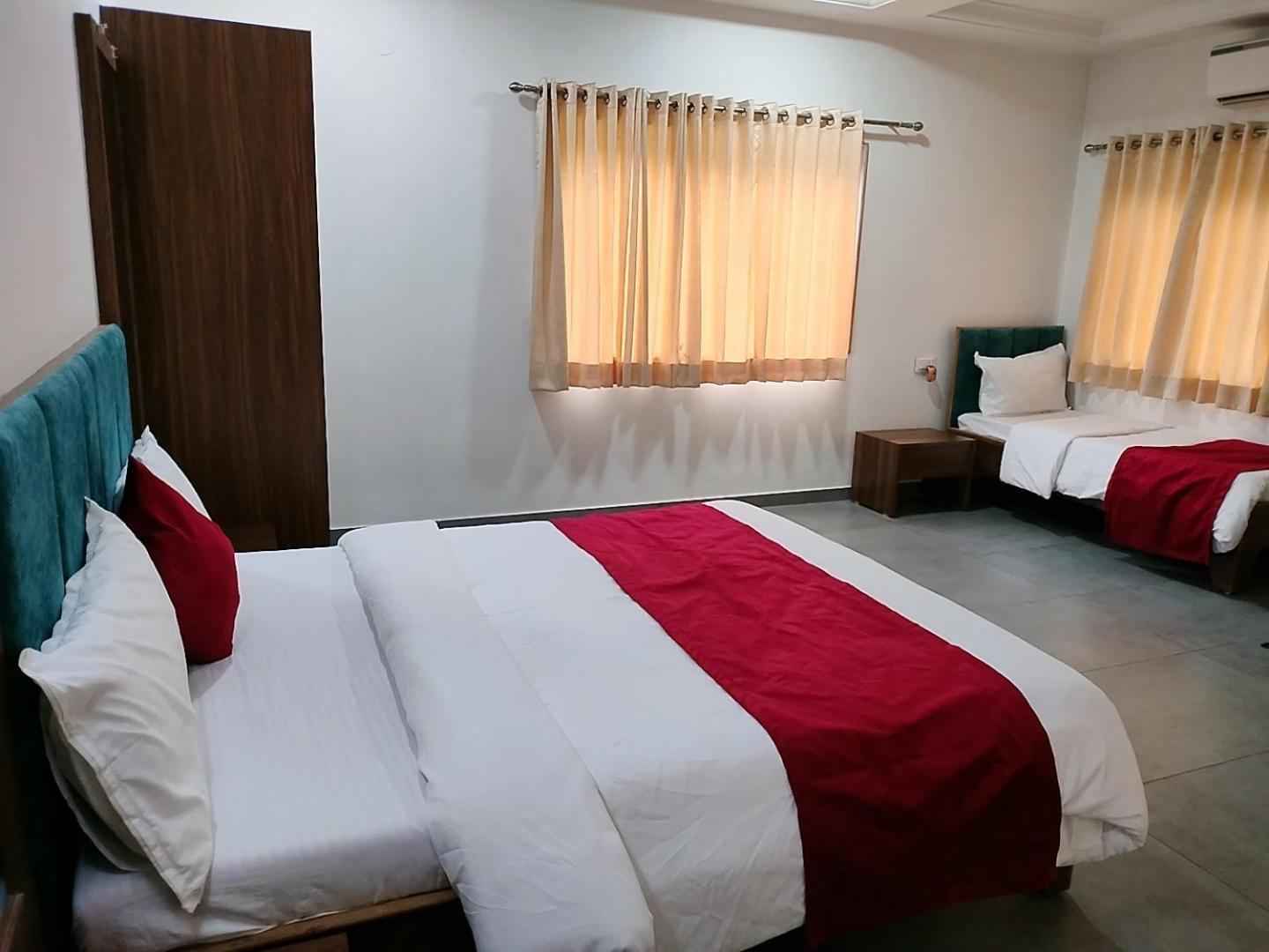 Golden Resort Igatpuri Bagian luar foto