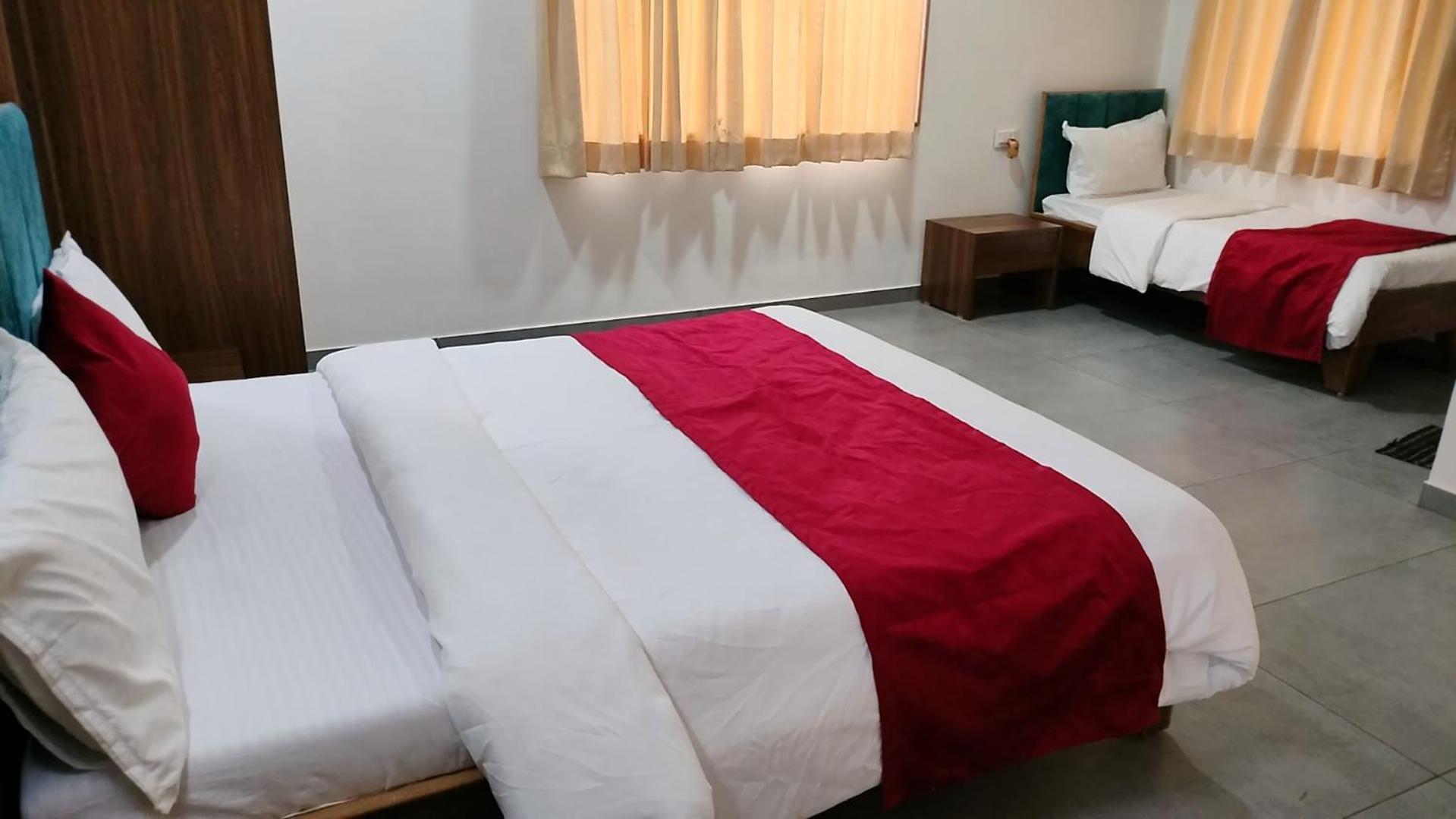 Golden Resort Igatpuri Bagian luar foto